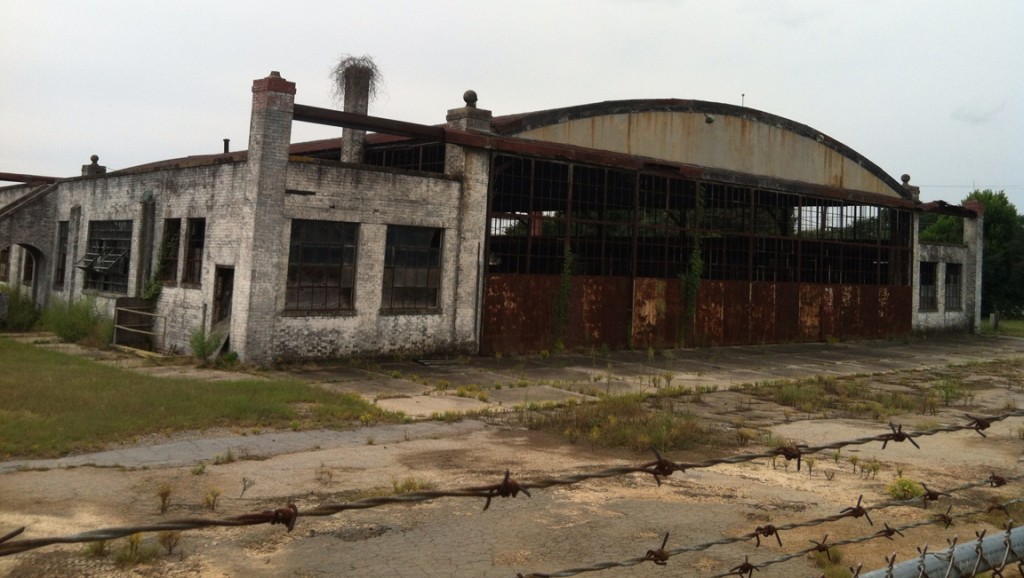 hangar1