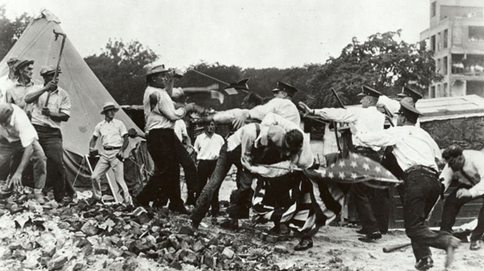 How did the nation settle for an Establishment president in the same year that the Bonus Army was marching?