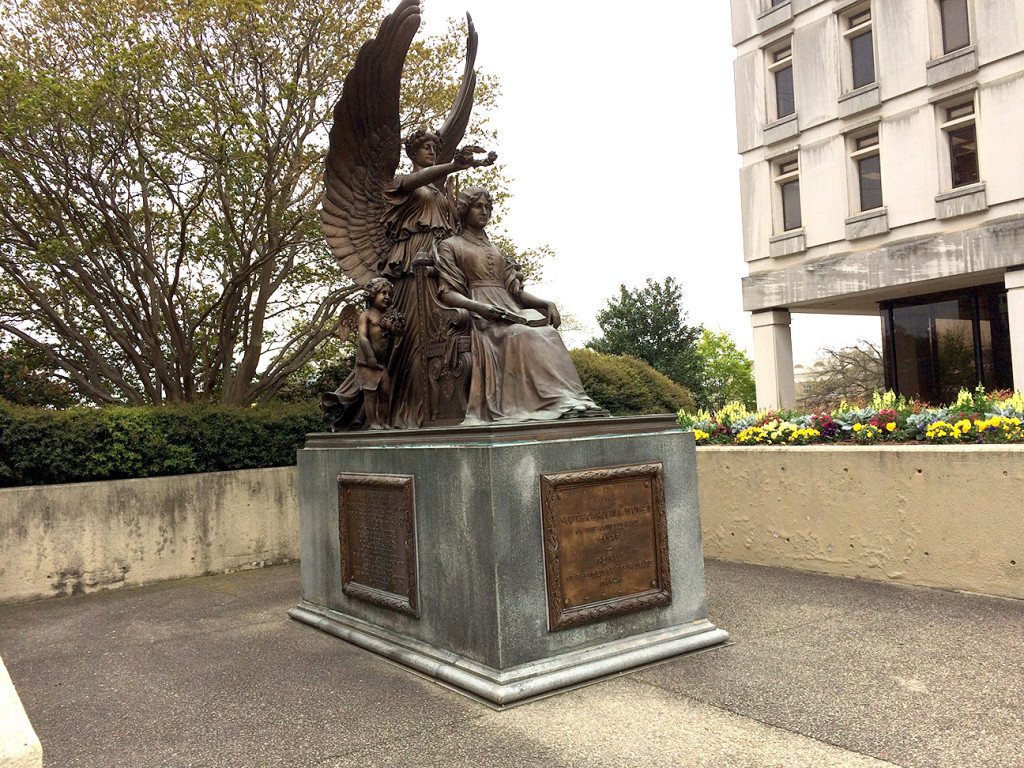 Another angle so you can see the base, and know how massive this thing is.